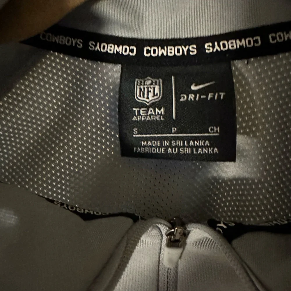 NFL Pro Shop Dallas Cowboys 1/4 pullover Jacket size: small/petite Color:Gray - Picture 4 of 5